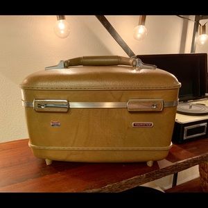 Vintage American Tourister Train Case With Mirror